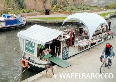 secondhand-bookstore-boat